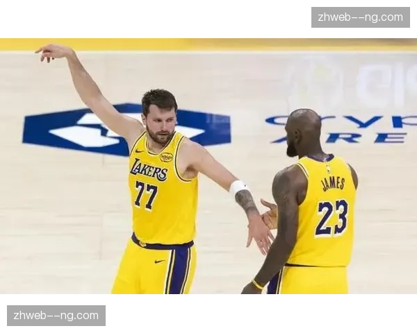 湖人进攻火力137分客胜步行者 东契奇单节21分定基调